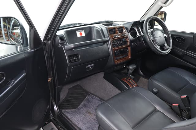 1998 Mitsubishi Pajero JDM car for sale — photo 16 of 25
