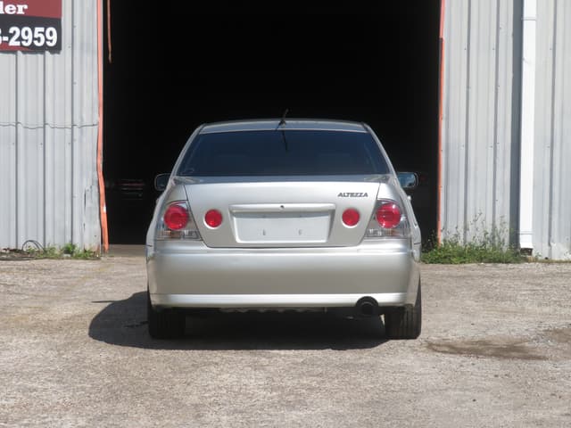 1999 Toyota Altezza JDM car for sale — photo 8 of 25