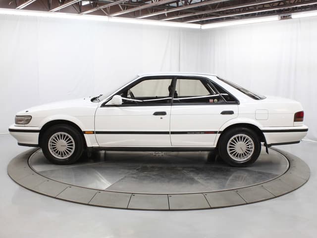 1987 Nissan Bluebird JDM car for sale — photo 4 of 25