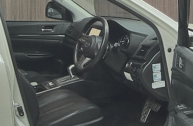 2010 Subaru Legacy JDM car for sale — photo 3 of 8