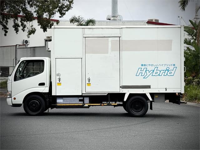 2008 Toyota Dyna JDM car for sale — photo 5 of 10