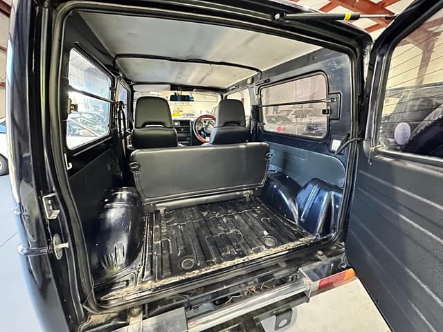 1992 Suzuki Jimny JDM car for sale — photo 18 of 25