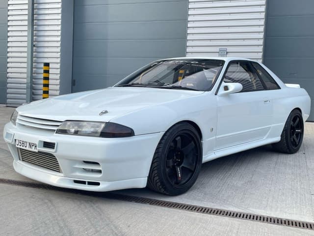 1991 Nissan Skyline JDM car for sale — photo 2 of 25