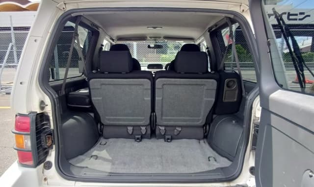 1998 Mitsubishi Pajero JDM car for sale — photo 10 of 20