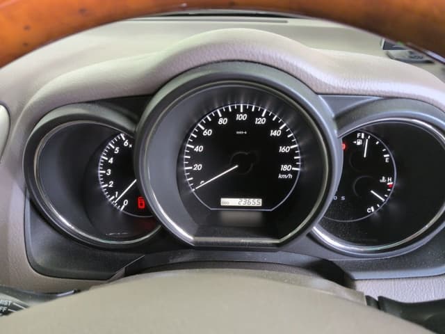 2009 Toyota Harrier JDM car for sale — photo 5 of 6