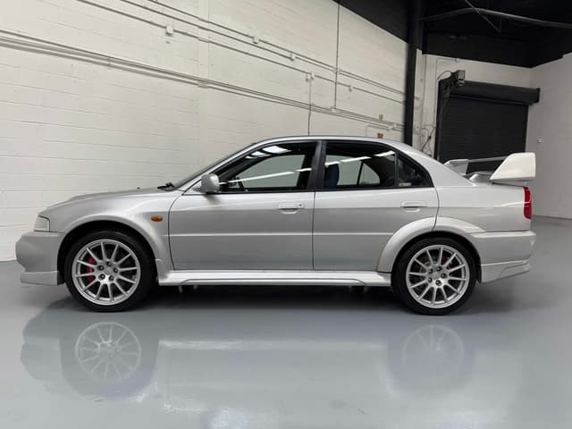 1998 Mitsubishi Lancer Evolution JDM car for sale — photo 24 of 25