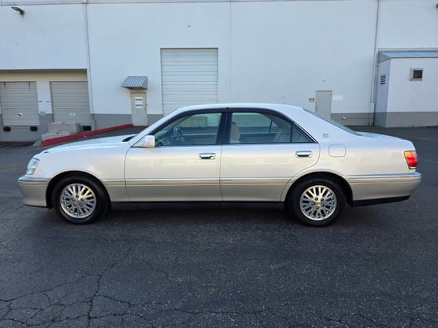 2000 Toyota Crown JDM car for sale — photo 4 of 13