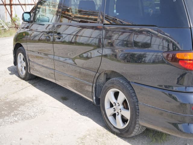 2001 Toyota Estima JDM car for sale — photo 15 of 25
