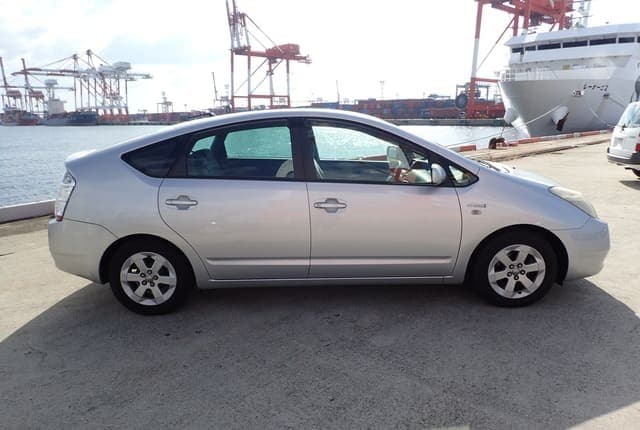 2006 Toyota Prius JDM car for sale — photo 6 of 25