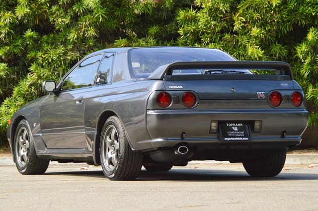 1989 Nissan Skyline JDM car for sale — photo 6 of 25