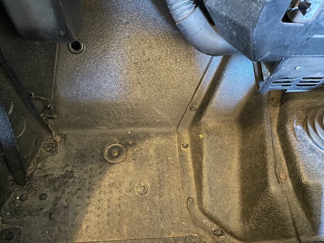 1989 Mitsubishi Jeep JDM car for sale — photo 15 of 25