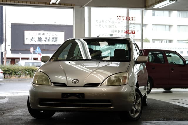2001 Toyota Prius JDM car for sale — photo 4 of 25