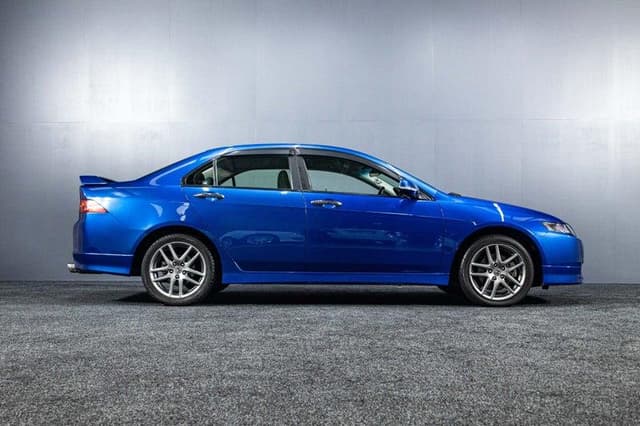 2005 Honda Accord JDM car for sale — photo 8 of 10