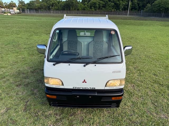 1998 Mitsubishi Minicab JDM car for sale — photo 3 of 25