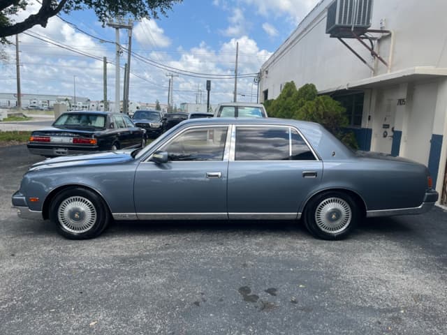 1999 Toyota Century JDM car for sale — photo 4 of 21