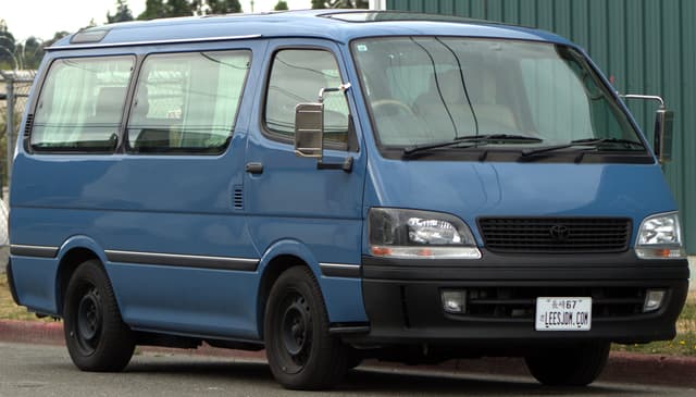 1997 Toyota HiAce JDM car for sale — photo 6 of 25