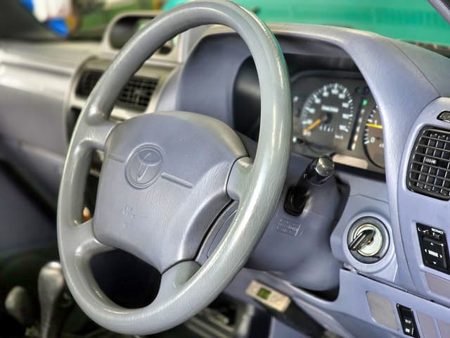 1996 Toyota Land Cruiser Prado JDM car for sale — photo 21 of 25