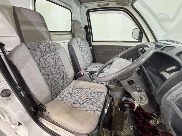 1998 Mitsubishi Minicab JDM car for sale — photo 8 of 25