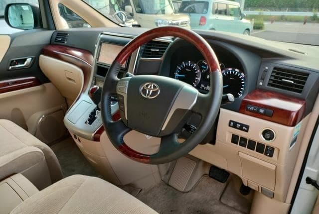 2009 Toyota Alphard JDM car for sale — photo 3 of 10