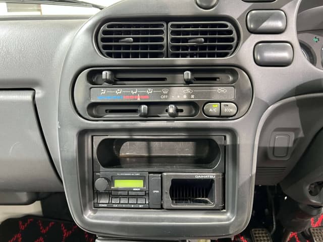 1998 Daihatsu Hijet JDM car for sale — photo 11 of 24