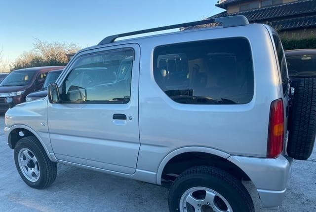 1999 Suzuki Jimny JDM car for sale — photo 6 of 25