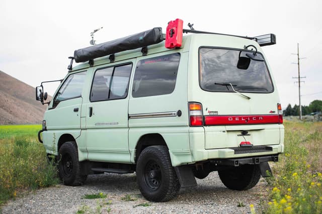1995 Mitsubishi Delica JDM car for sale — photo 6 of 25