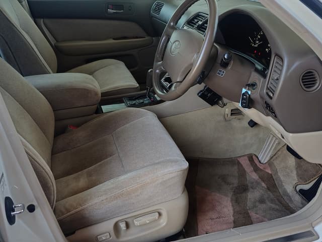 1995 Toyota Celsior JDM car for sale — photo 5 of 44