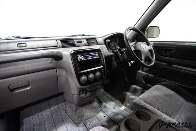 1997 Honda CR-V JDM car for sale — photo 10 of 25