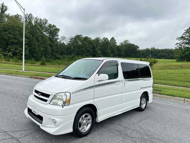 2000 Toyota HiAce JDM car for sale — photo 2 of 20