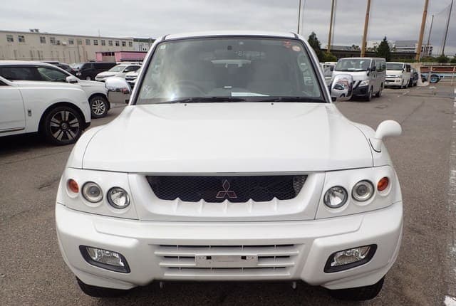 2001 Mitsubishi Pajero JDM car for sale — photo 8 of 25