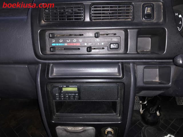 2000 Daihatsu Hijet JDM car for sale — photo 17 of 22