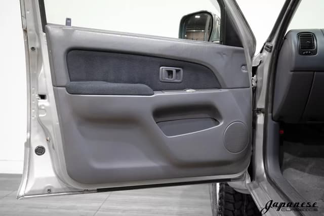 1998 Toyota Hilux Surf JDM car for sale — photo 18 of 25