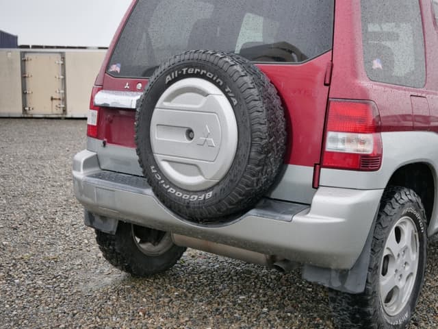 2000 Mitsubishi Pajero JDM car for sale — photo 18 of 25