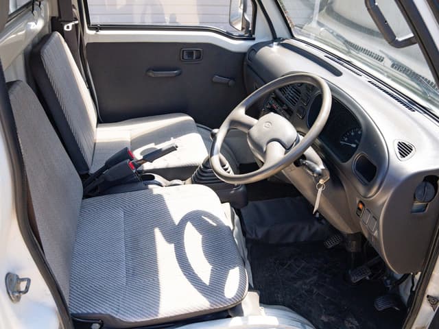 1995 Daihatsu Hijet JDM car for sale — photo 11 of 13