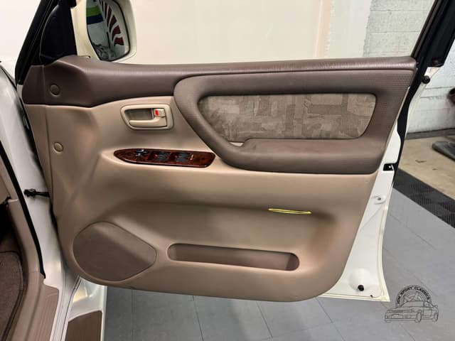 1998 Toyota Land Cruiser JDM car for sale — photo 23 of 25