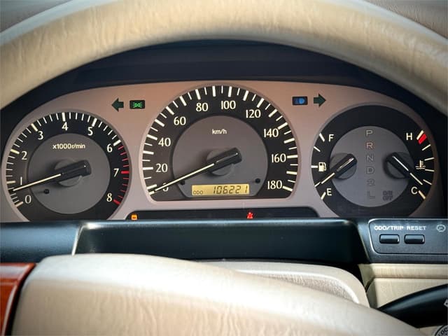 1999 Toyota Crown JDM car for sale — photo 13 of 25