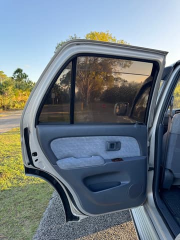 1996 Toyota Hilux Surf JDM car for sale — photo 17 of 18