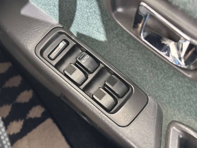 2001 Daihatsu Mira JDM car for sale — photo 18 of 25