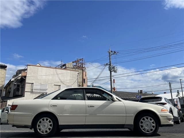 1996 Toyota Mark II JDM car for sale — photo 9 of 25