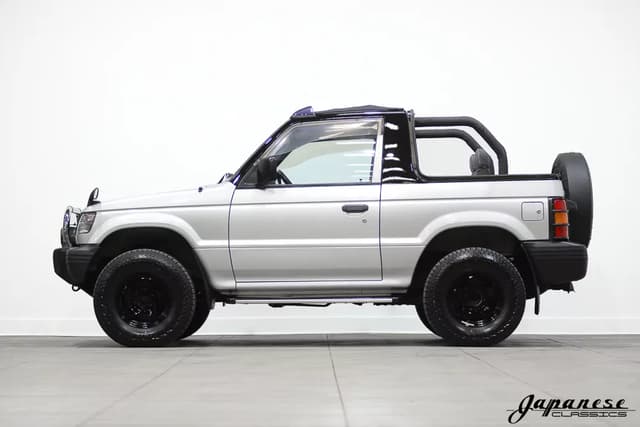 1992 Mitsubishi Pajero JDM car for sale — photo 4 of 25