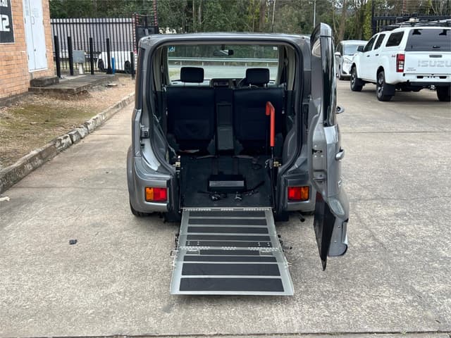 2005 Nissan Cube JDM car for sale — photo 12 of 17