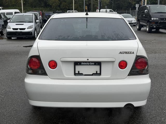 2005 Toyota Altezza JDM car for sale — photo 6 of 18