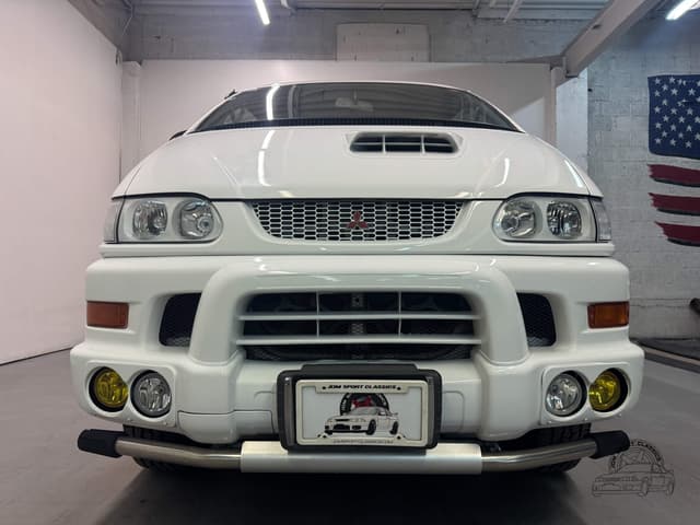 2000 Mitsubishi Delica JDM car for sale — photo 7 of 25