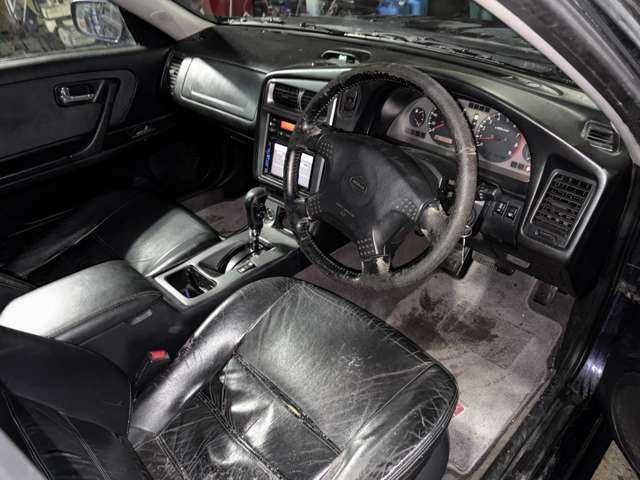 1997 Nissan Stagea JDM car for sale — photo 11 of 20