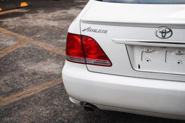 2005 Toyota Crown JDM car for sale — photo 8 of 20