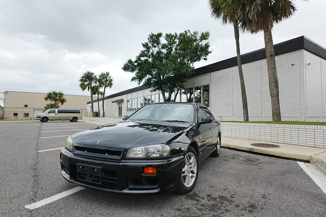 1998 Nissan Skyline JDM car for sale — photo 3 of 13