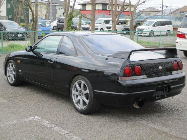 1997 Nissan Skyline JDM car for sale — photo 2 of 18
