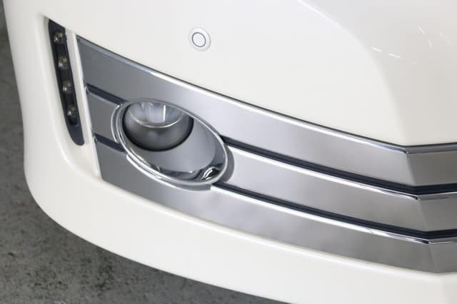 2010 Nissan Elgrand JDM car for sale — photo 19 of 25