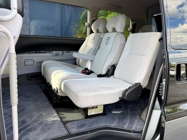 2000 Mitsubishi Delica JDM car for sale — photo 17 of 25