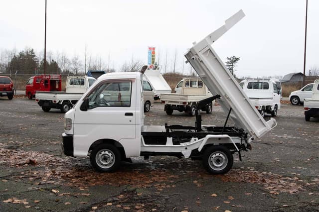 1999 Daihatsu Hijet JDM car for sale — photo 5 of 17